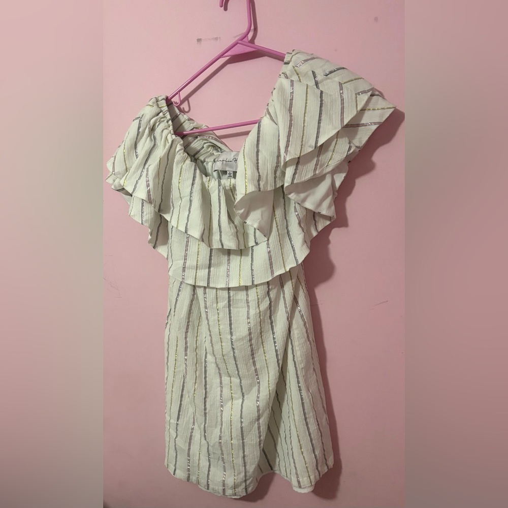 ⭐️Off-Shoulder Ruffle Striped Mini Dress - Ivory with Metallic Stripes